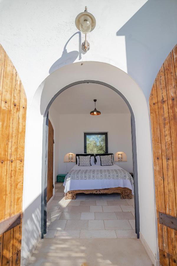 Cisternino Villa In Olive Groove Екстер'єр фото